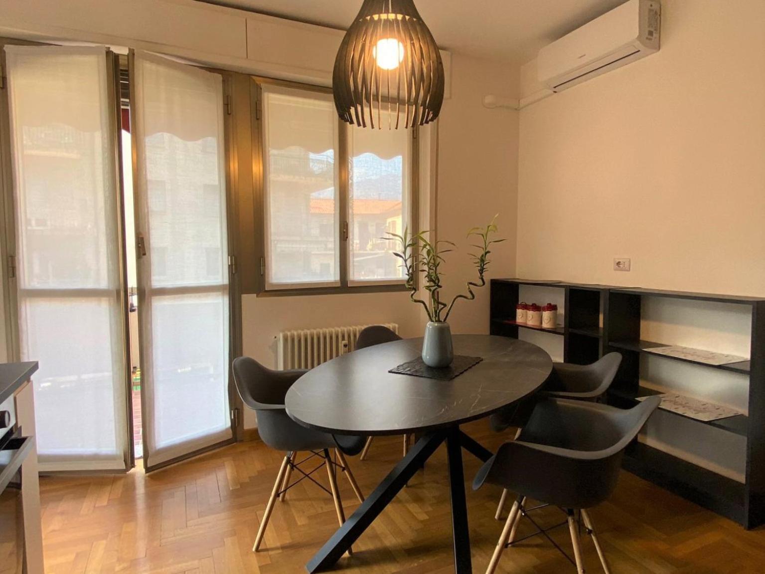 The Little Duck - Modern Apartment With Balcony 科莫 外观 照片
