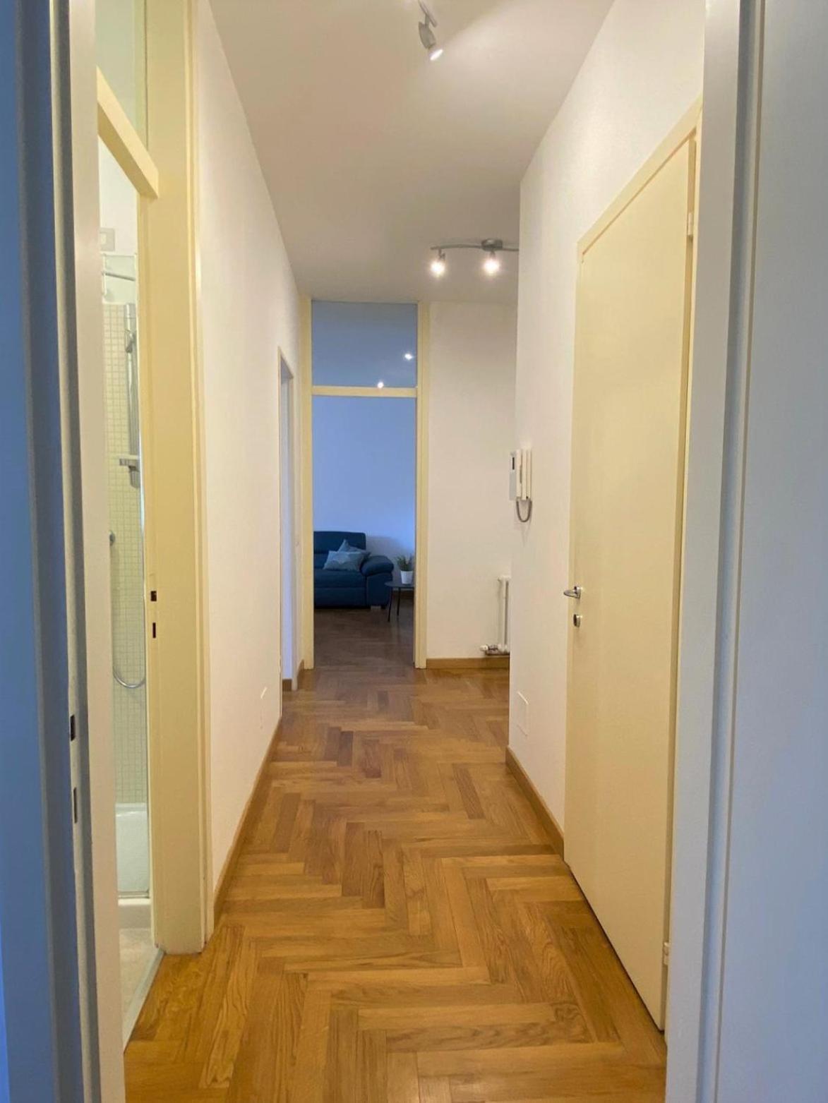 The Little Duck - Modern Apartment With Balcony 科莫 外观 照片